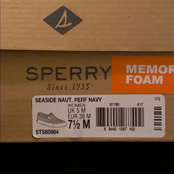 Sperry slip on shoes - Picture 3 of 3